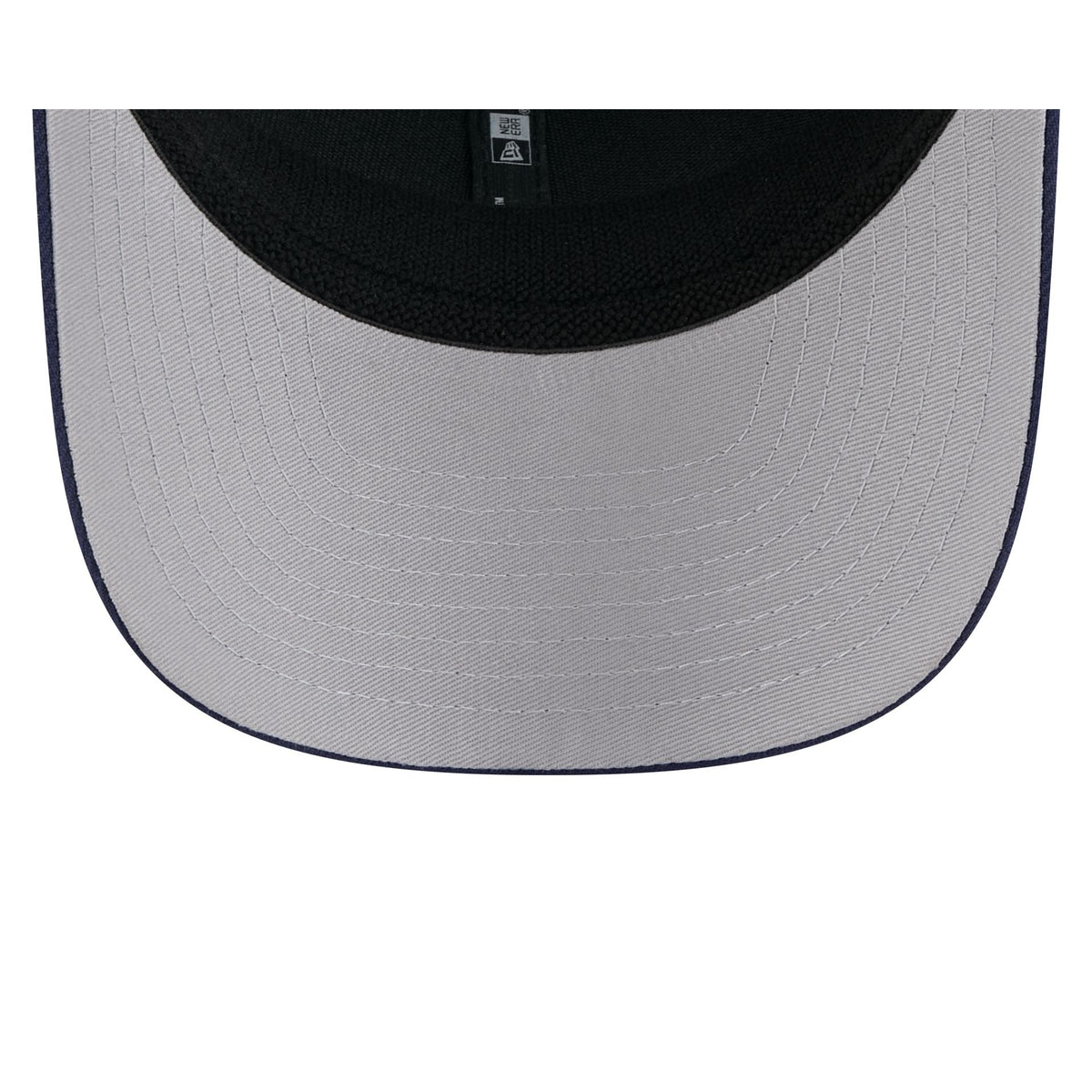 Montreal Canadiens Simple 9SEVENTY Trucker Hat