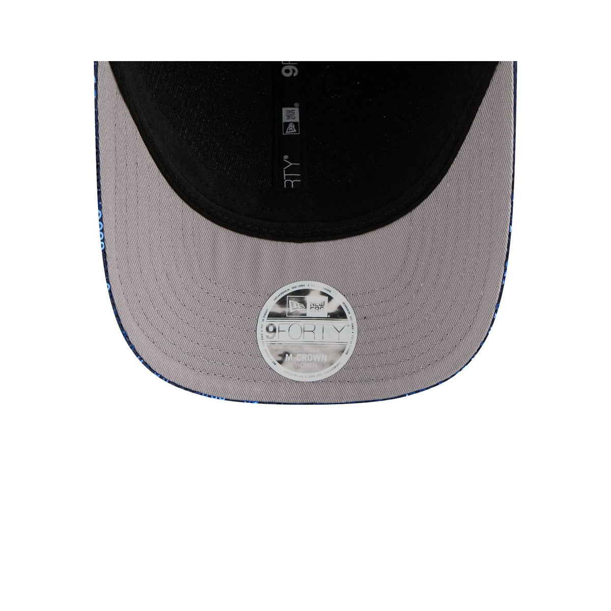 New York Knicks Sequin Script Women's 9FORTY M-Crown Snapback Hat