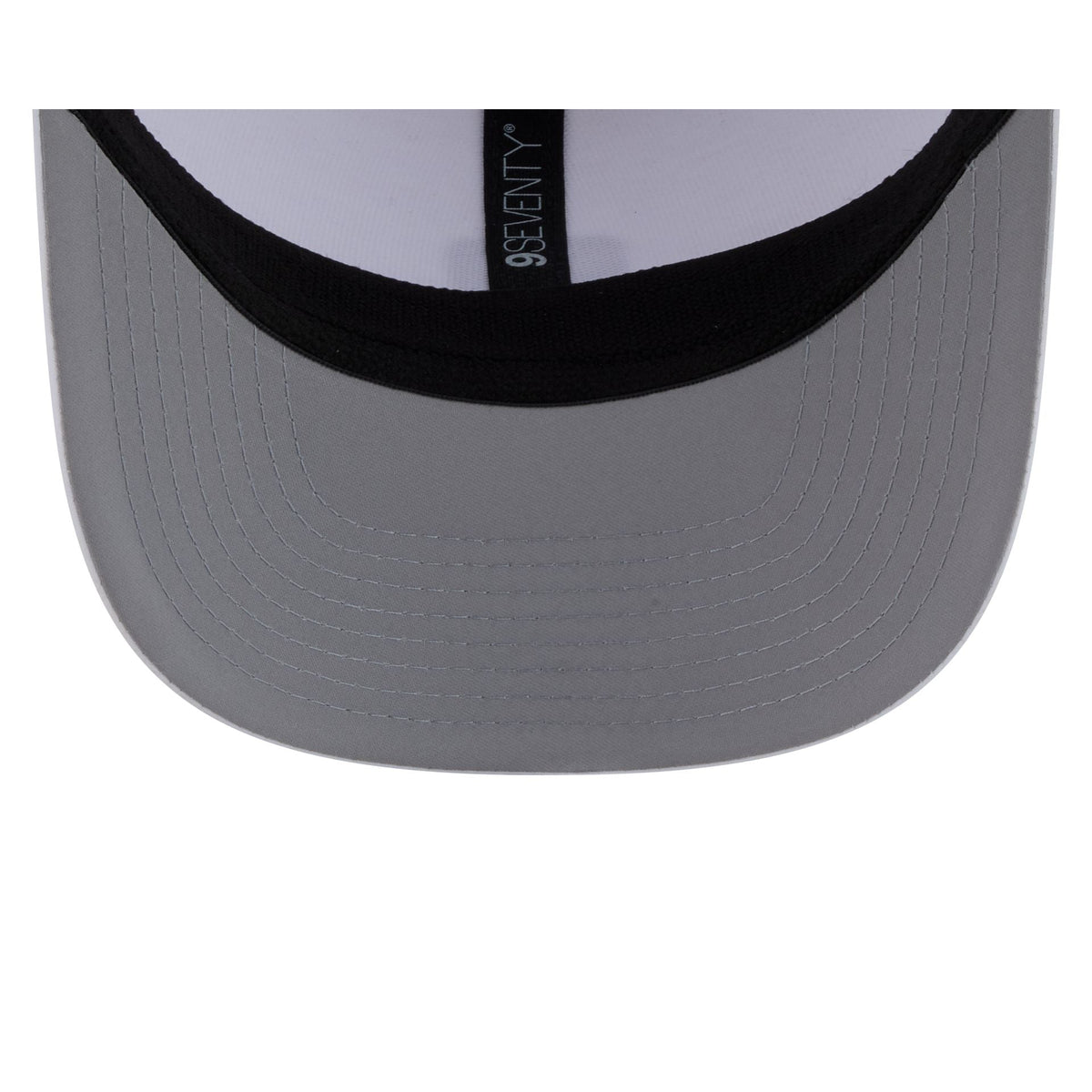 Las Vegas Raiders Mini Badge 9SEVENTY Trucker Hat