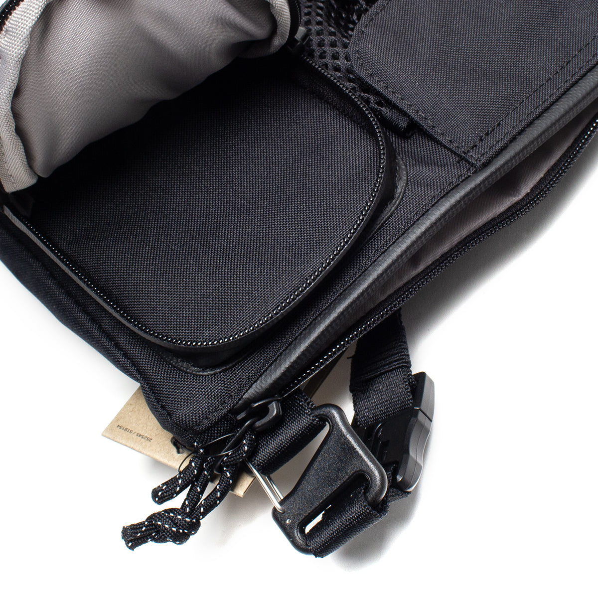 ACG Daymax Crossbody Bag (3L)