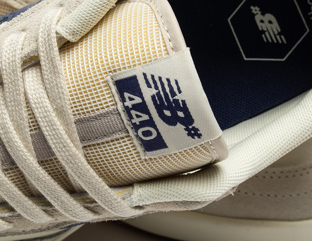 440 V2