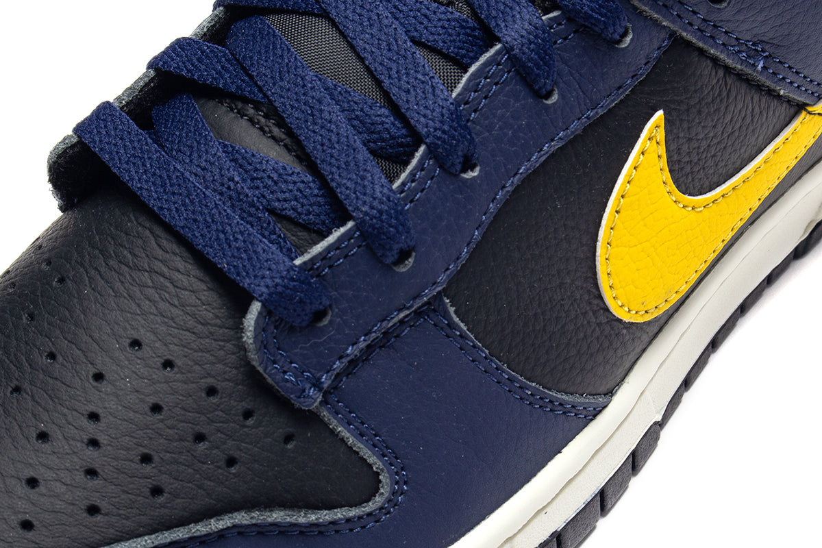 Dunk Low Retro