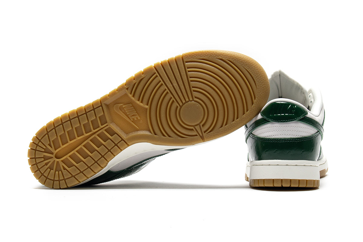 Women's Dunk Low LX