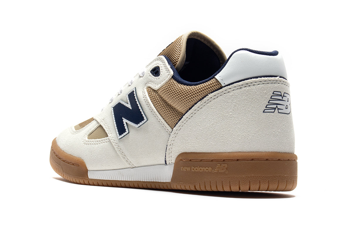600