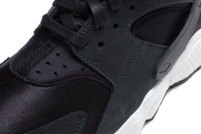 Air Huarache LE
