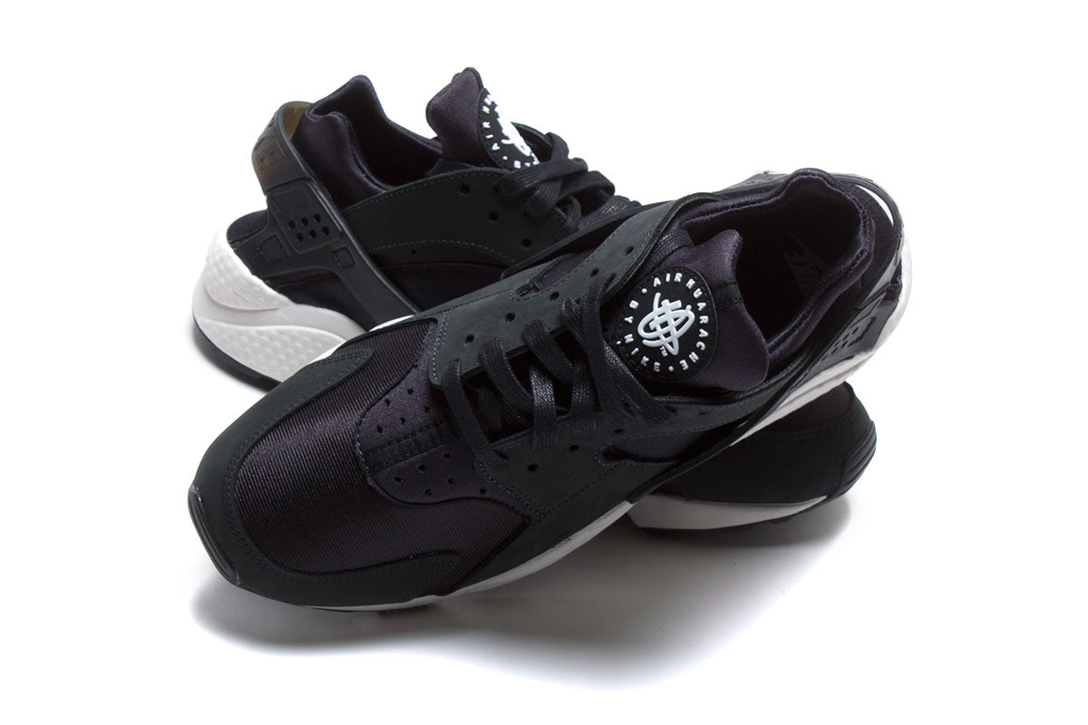 Air Huarache LE