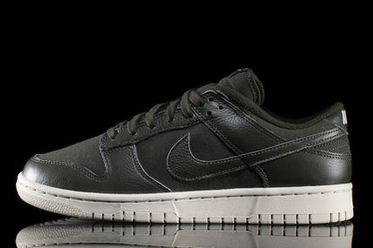 Dunk Low Retro Premium
