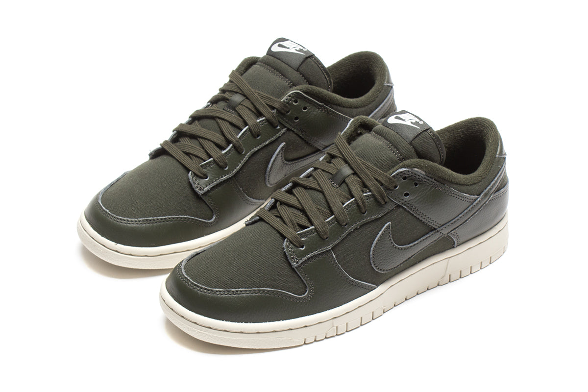 Dunk Low Retro Premium