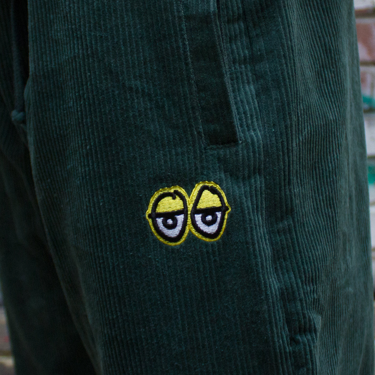 Eyes Cordoury Pants