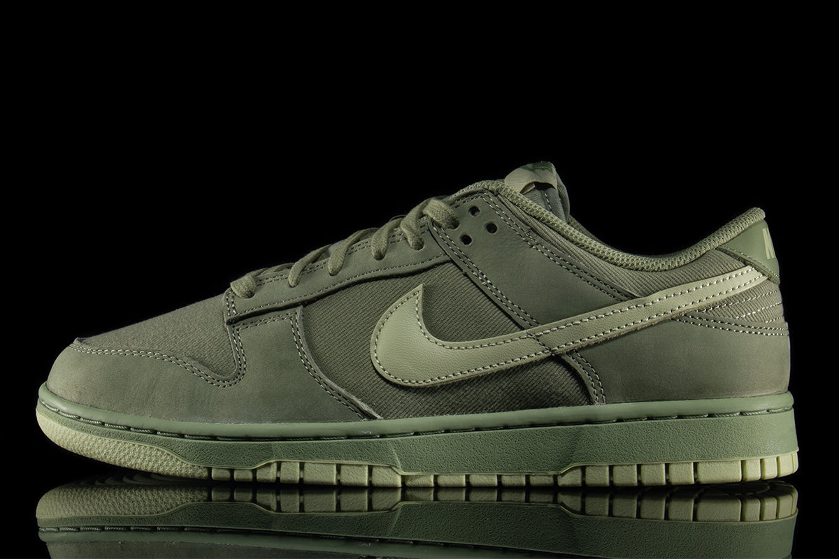 Dunk Low Retro Premium