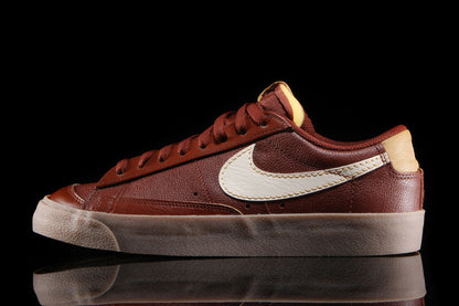 Blazer Low '77 EMB