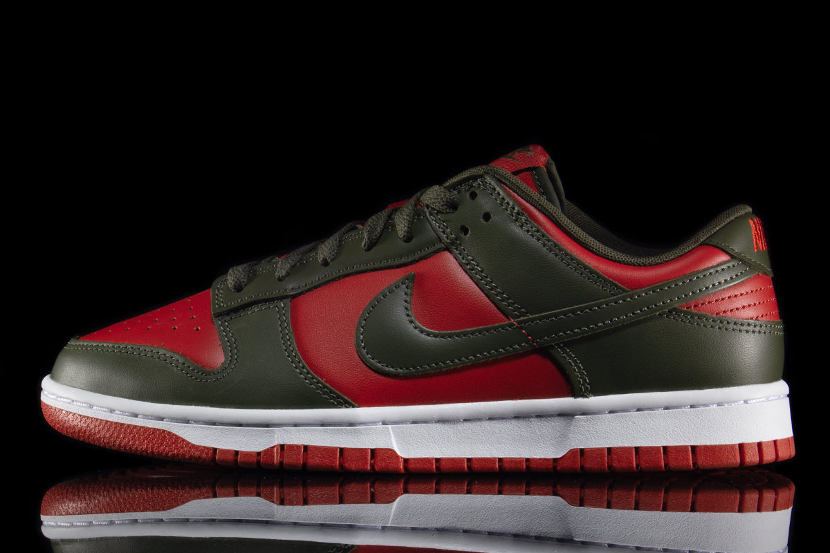 Dunk Low Retro
