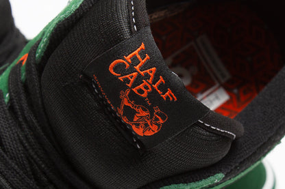Skate Half Cab '92 x Sci-Fi Fantasy