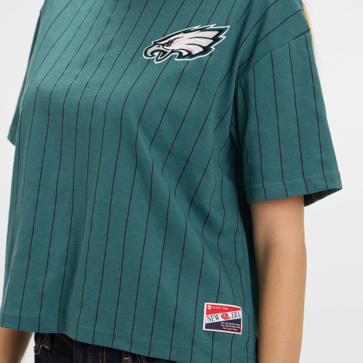 Atlanta Braves Throwback Women's Cropped Pinstripe T-Shirt