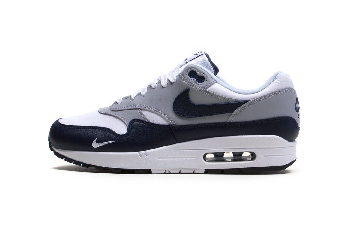 Air Max 1 LV8