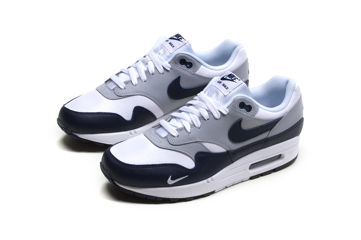 Air Max 1 LV8