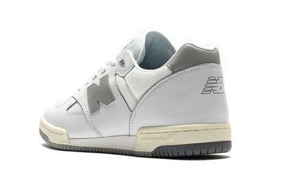 600