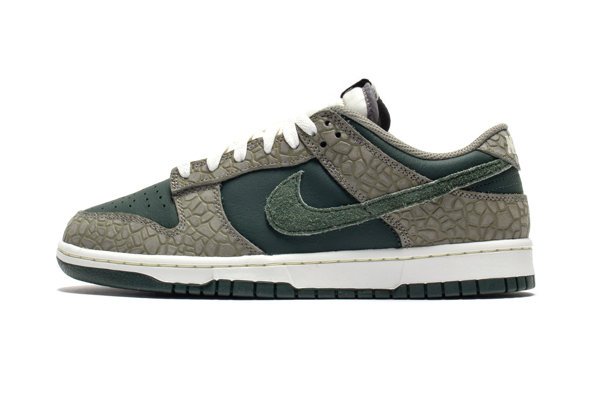 Dunk Low Retro Premium