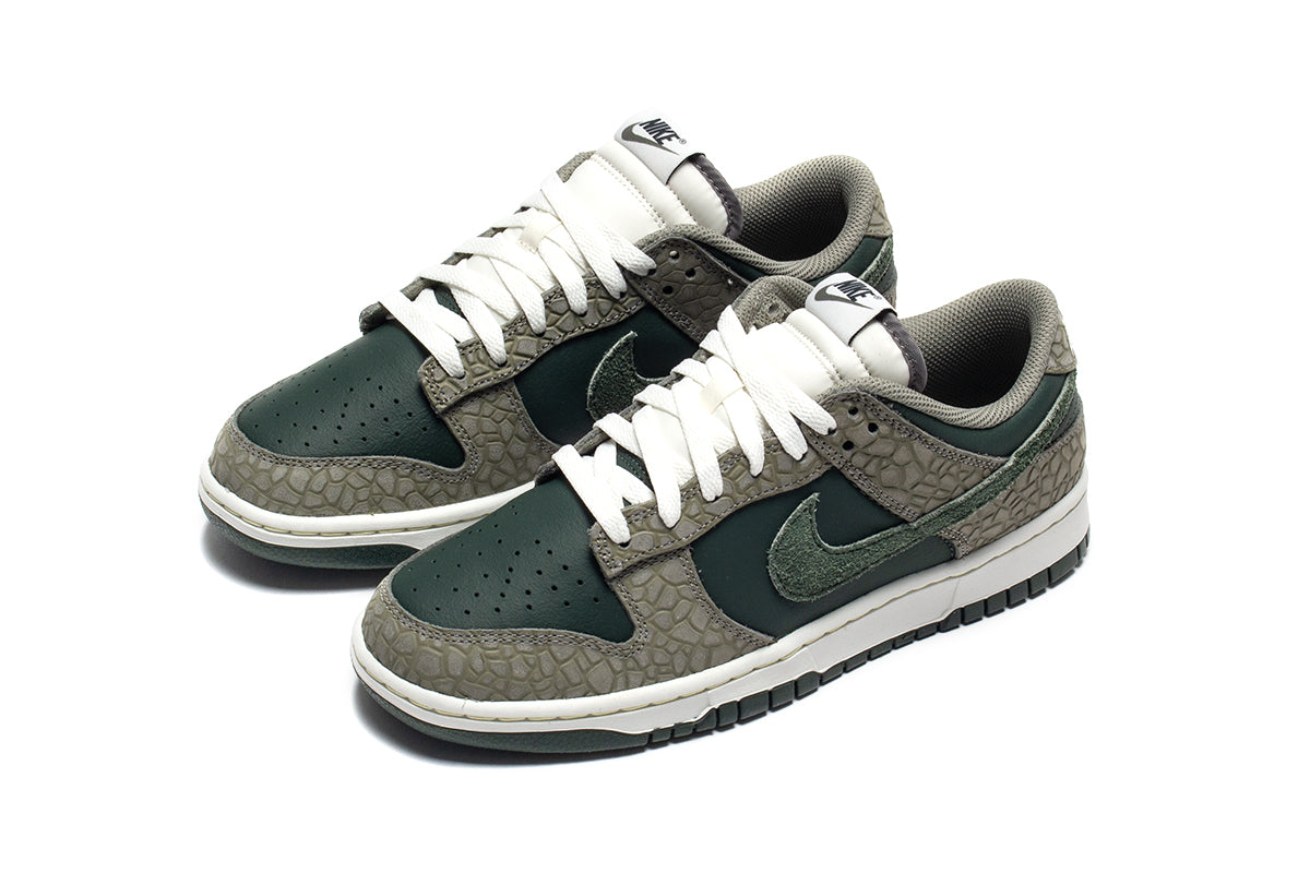 Dunk Low Retro Premium