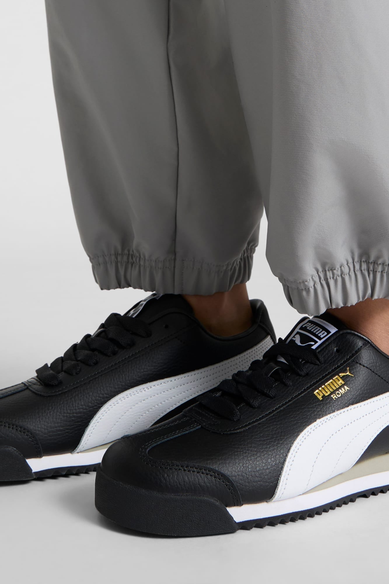 Puma Women's Roma Shoes - Black / White / Smokey Gray