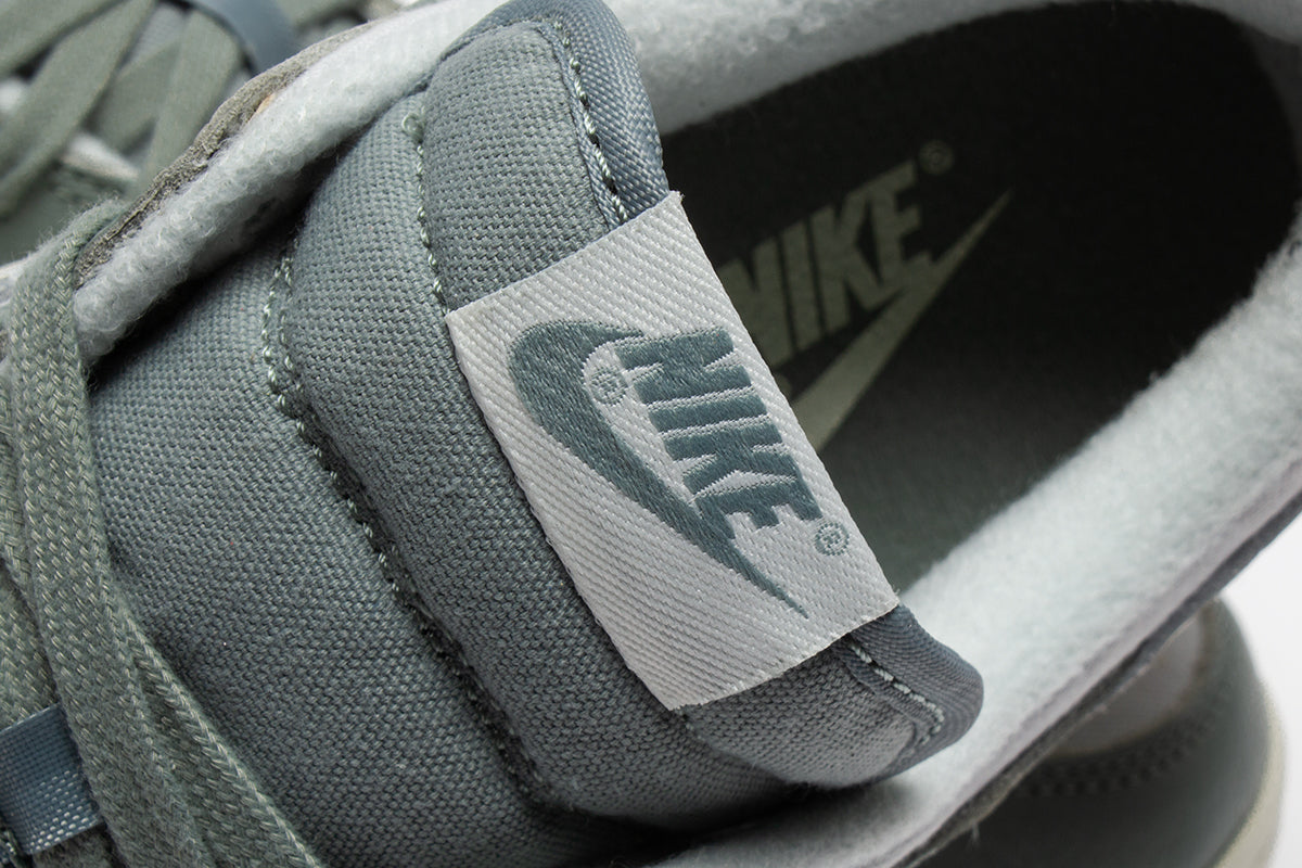 Dunk Low Retro Premium "Mica Green"