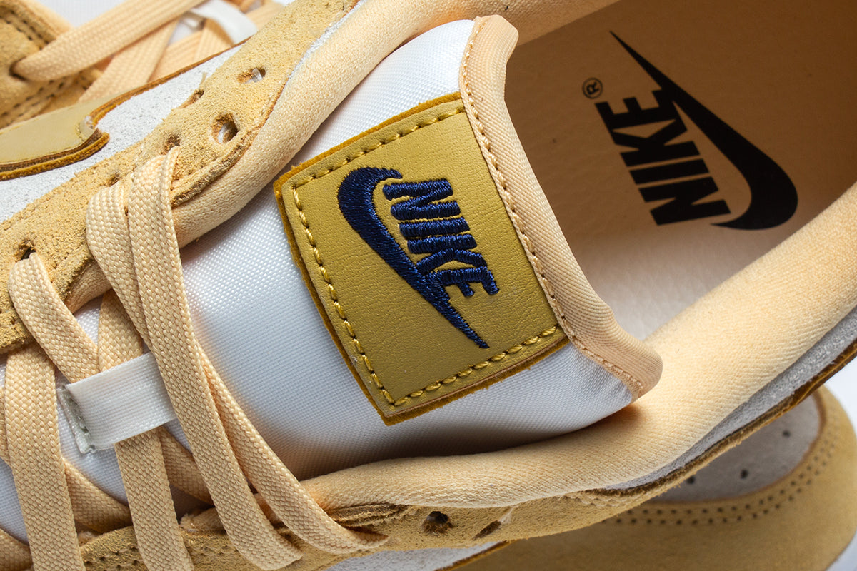 Women's Dunk Low LX 'Gold Suede'