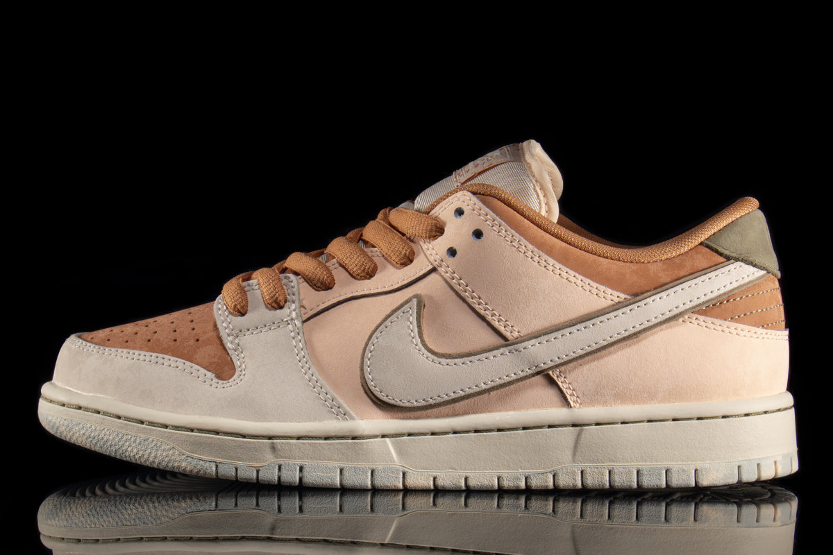 Dunk Low Pro Premium