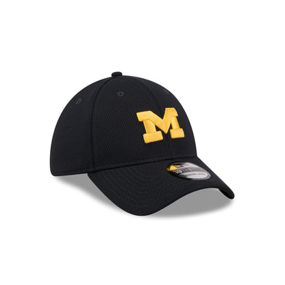 Michigan Wolverines Performance 39THIRTY Stretch Fit Hat