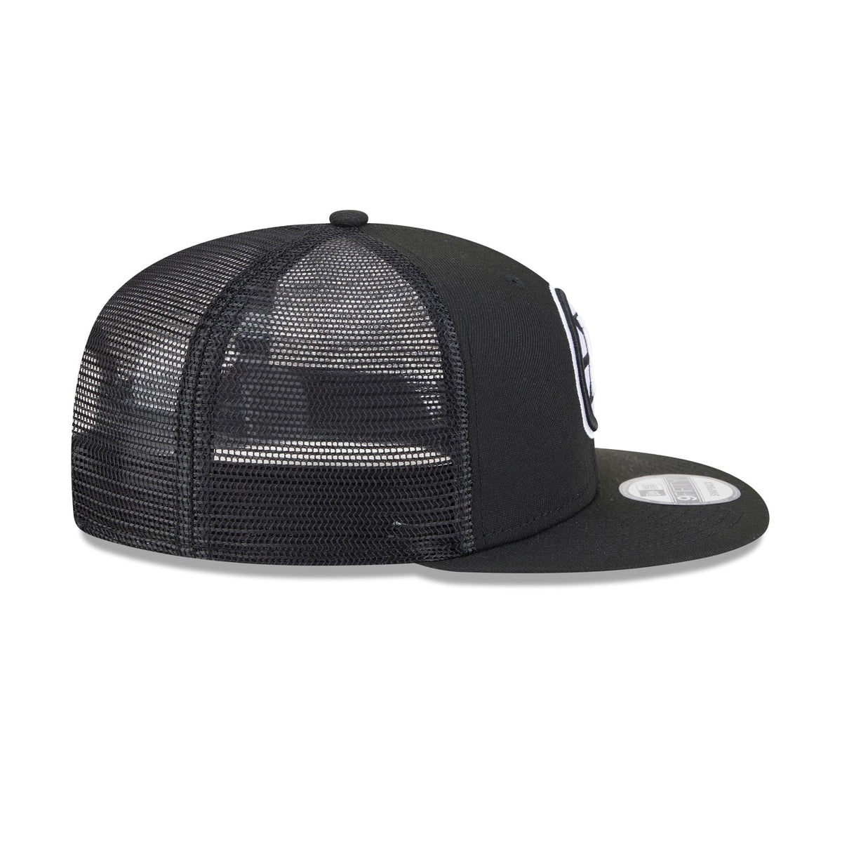 Boston Bruins Black 9FIFTY Trucker Hat