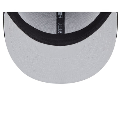 Boston Bruins Black 9FIFTY Trucker Hat