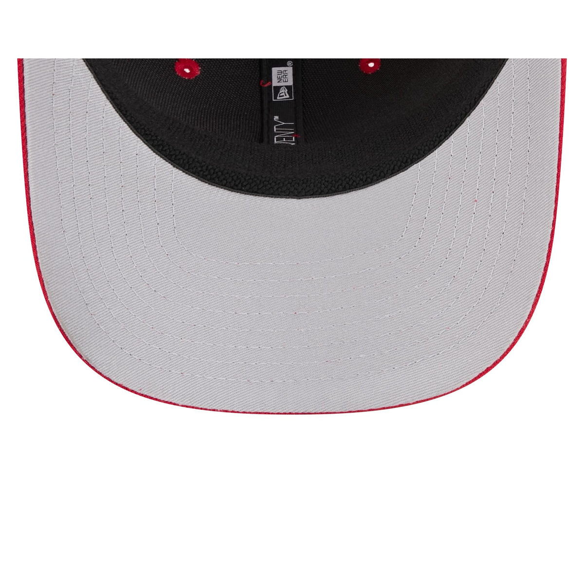 Calgary Flames Simple 9SEVENTY Trucker Hat