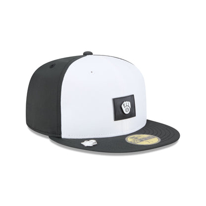 Milwaukee Brewers 2026 Clubhouse Black & White 59FIFTY Fitted Hat