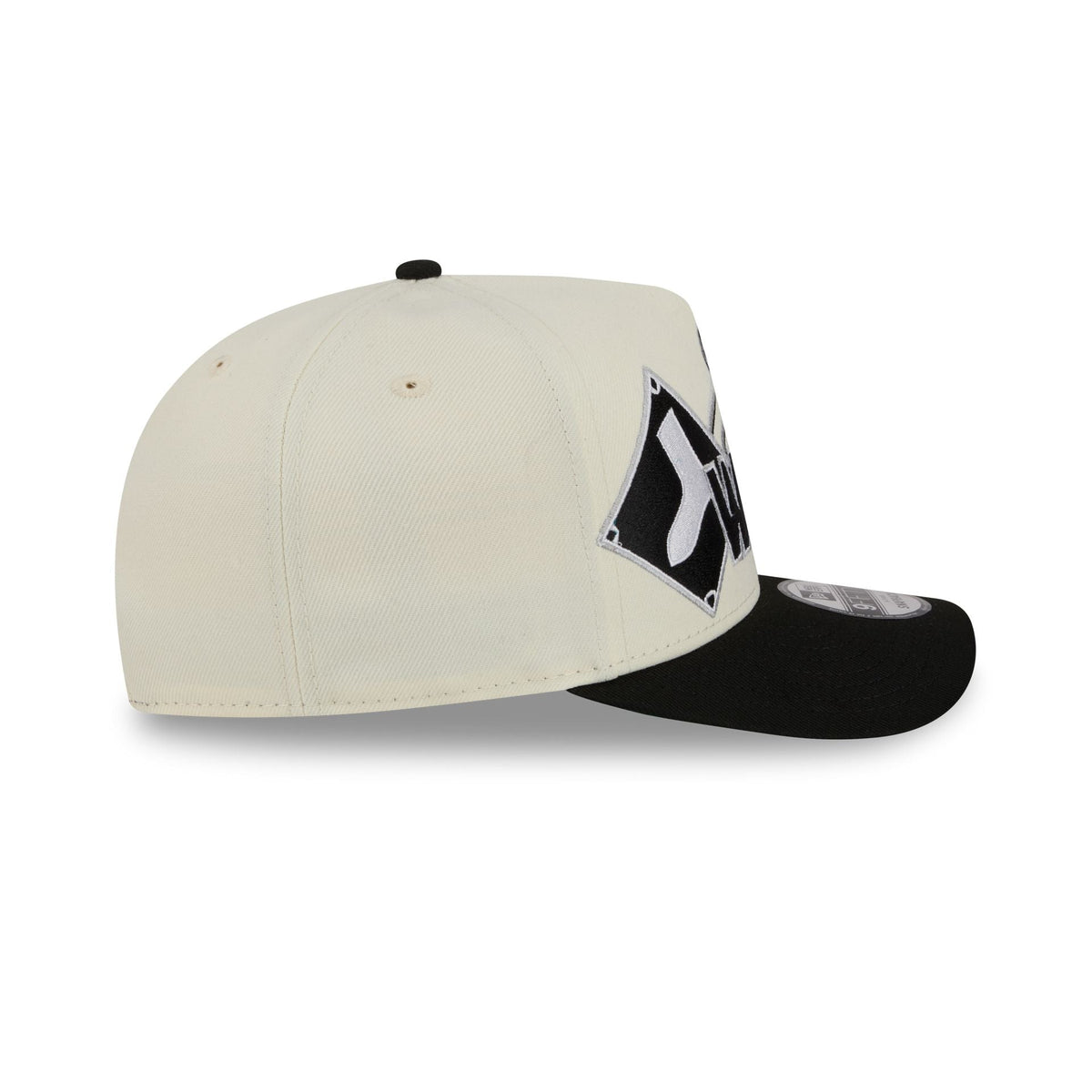 Chicago White Sox Chrome White Classic 9FIFTY A-Frame Snapback Hat