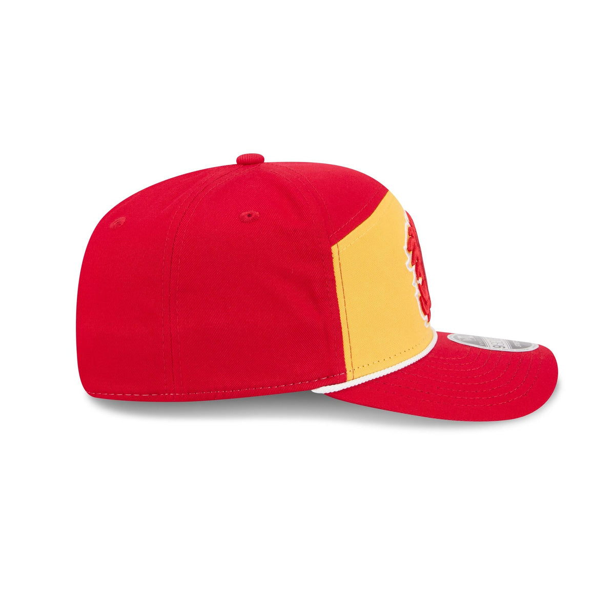 Calgary Flames Split Panel 9SEVENTY Stretch-Snap Hat