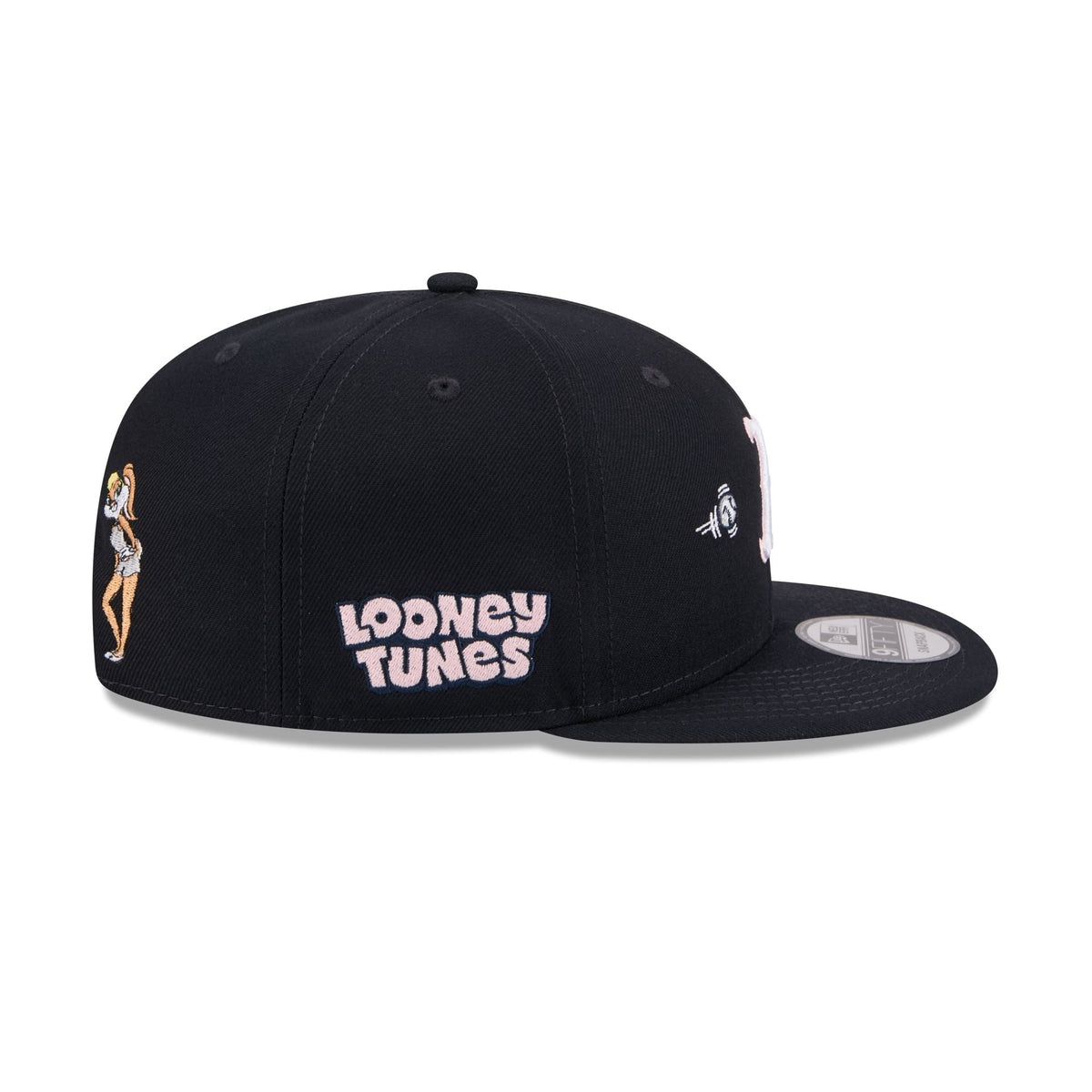 Boston Red Sox Lola Bunny Swing 9FIFTY Snapback Hat