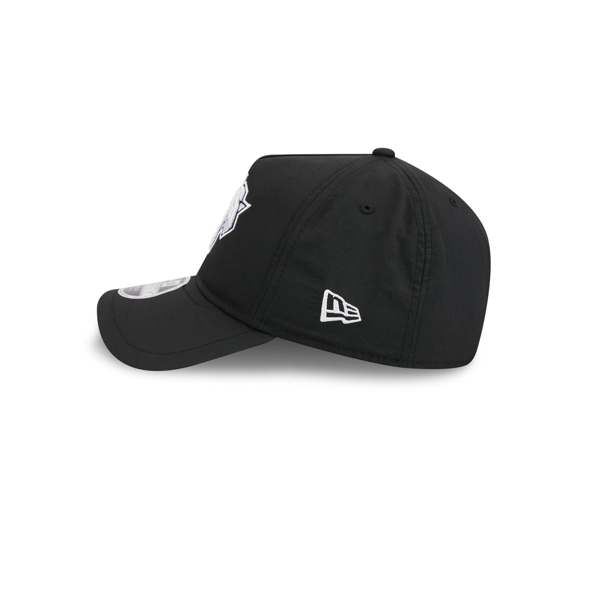 New York Knicks Black 9FORTY APEX Snapback Hat