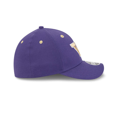 New Era x adidas Washington Huskies Purple 39THIRTY M-Crown Stretch Fit Hat