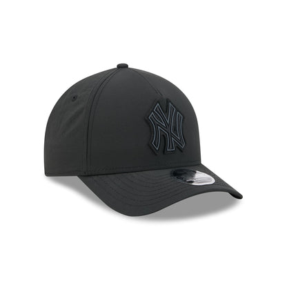 Alpha Industries x New York Yankees Nylon Black 9FORTY M-Crown A-Frame Snapback Hat