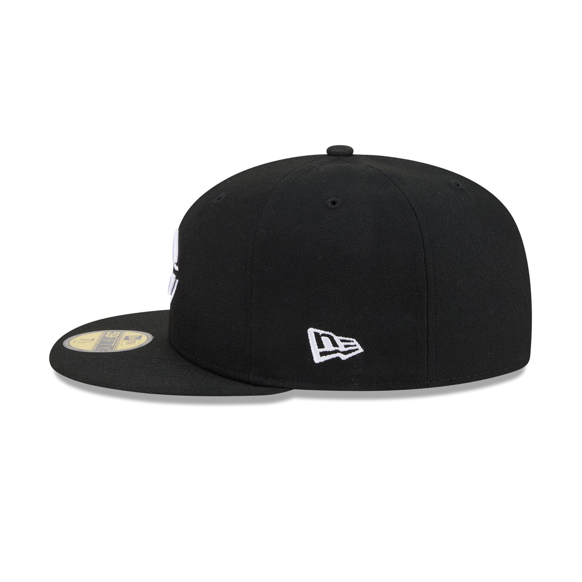 Cincinnati Reds Black and White Basic 59FIFTY Fitted Hat