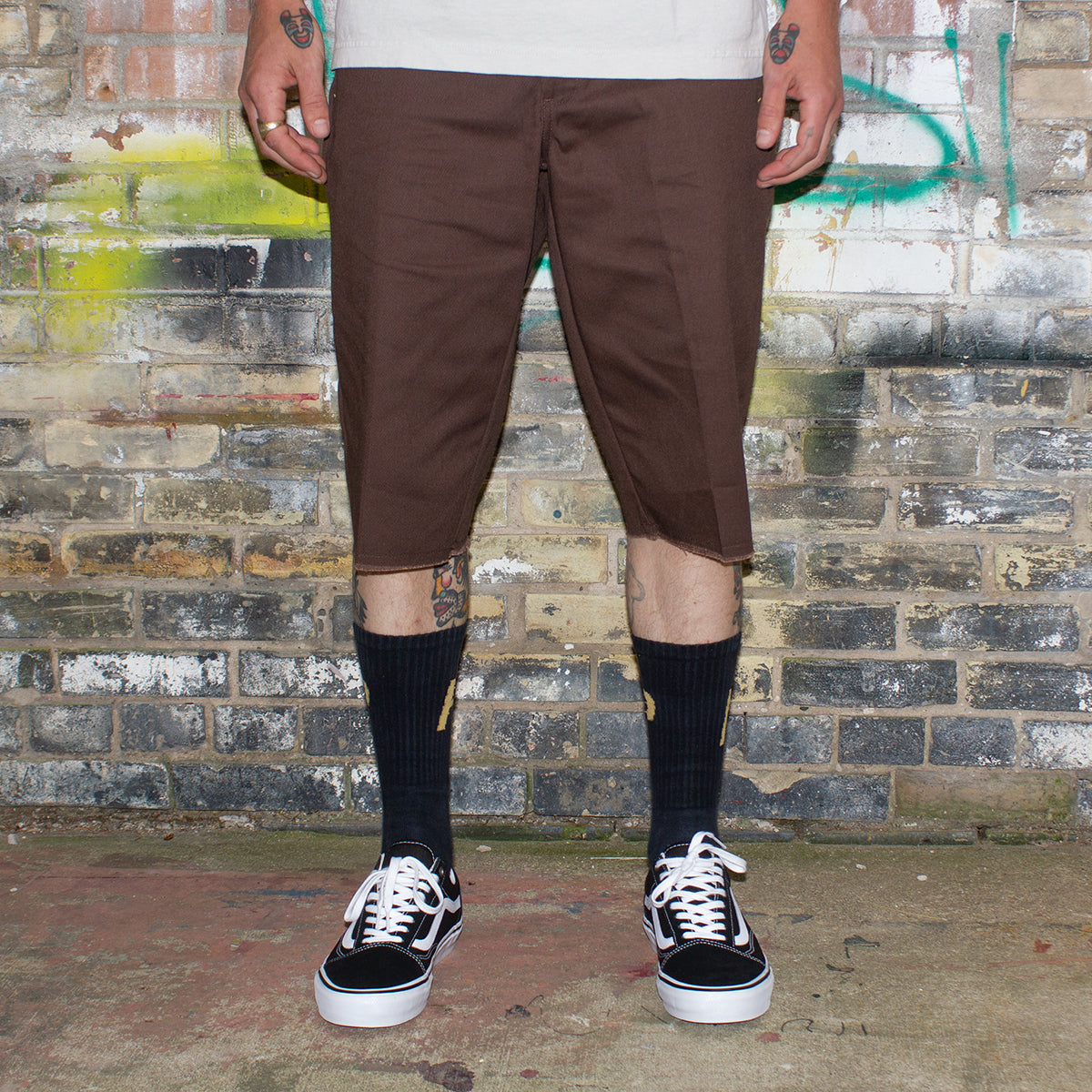 Regular Fit Twill Short (Vincent Alvarez)
