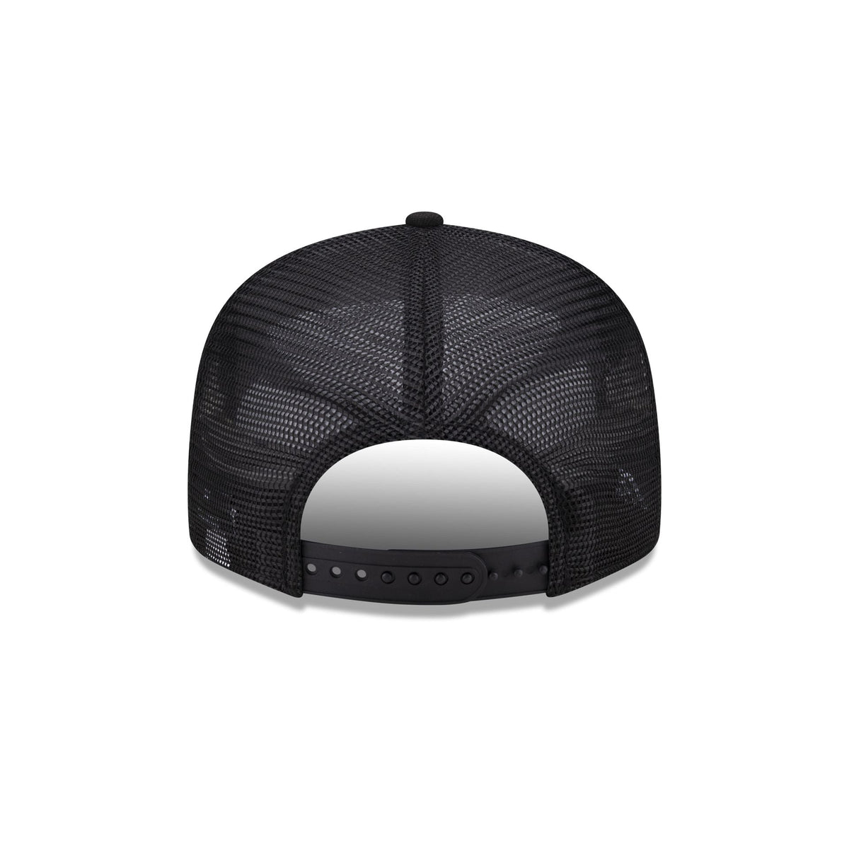 Looney Tunes Sylvester 9FIFTY Trucker Snapback Hat