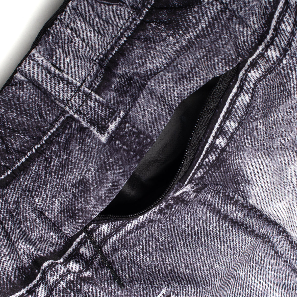 PeaceShell Shorts 5"