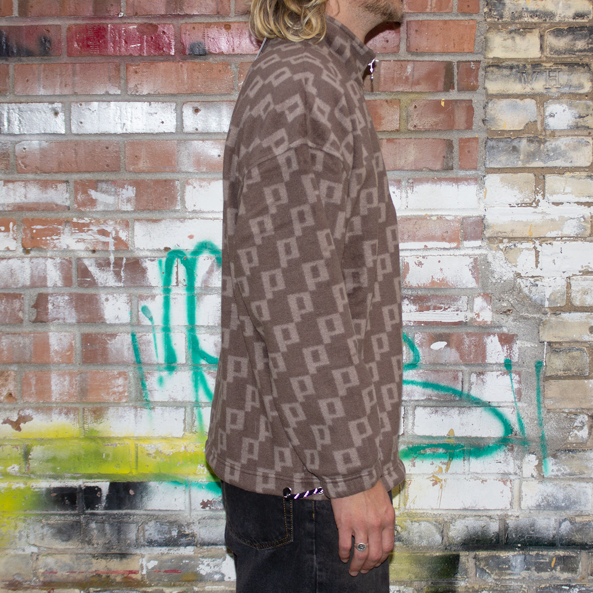 P Fleece Pullover