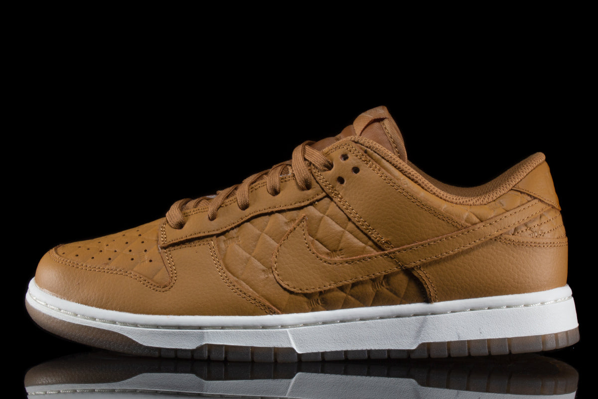 Women's Dunk Low Wheat (Limit 1)