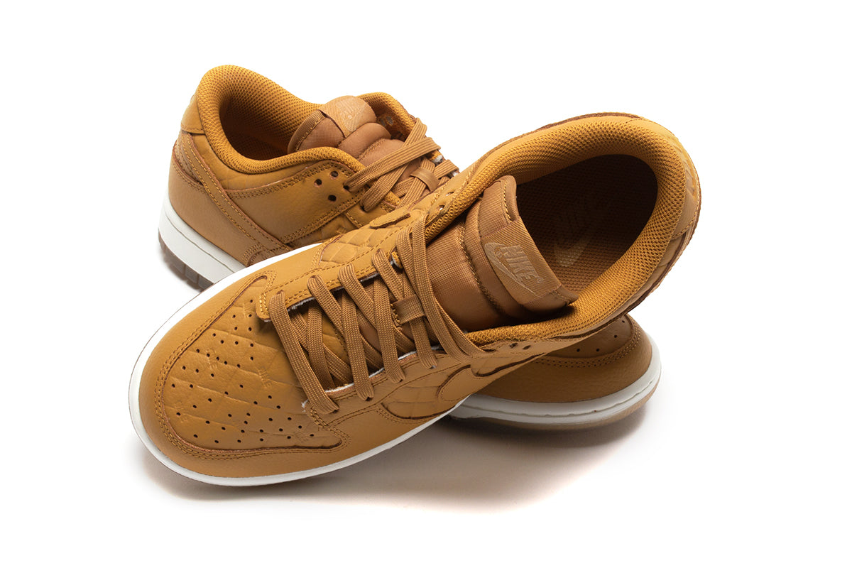 Women's Dunk Low Wheat (Limit 1)