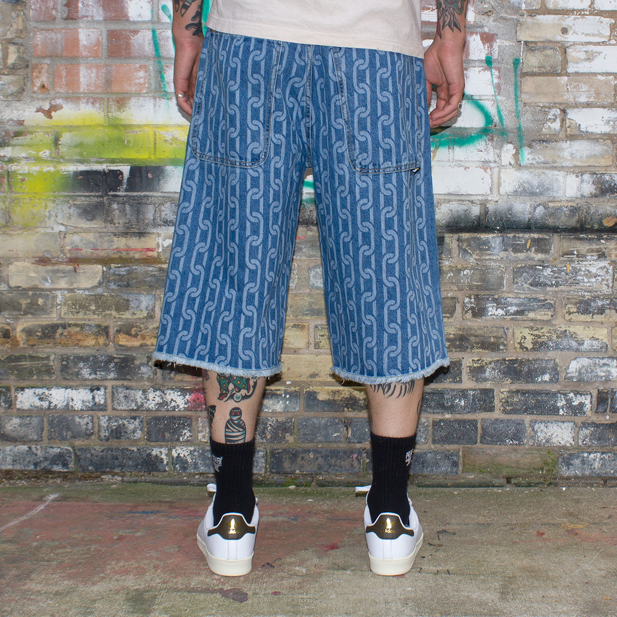 Signature Chain Double Knee Shorts