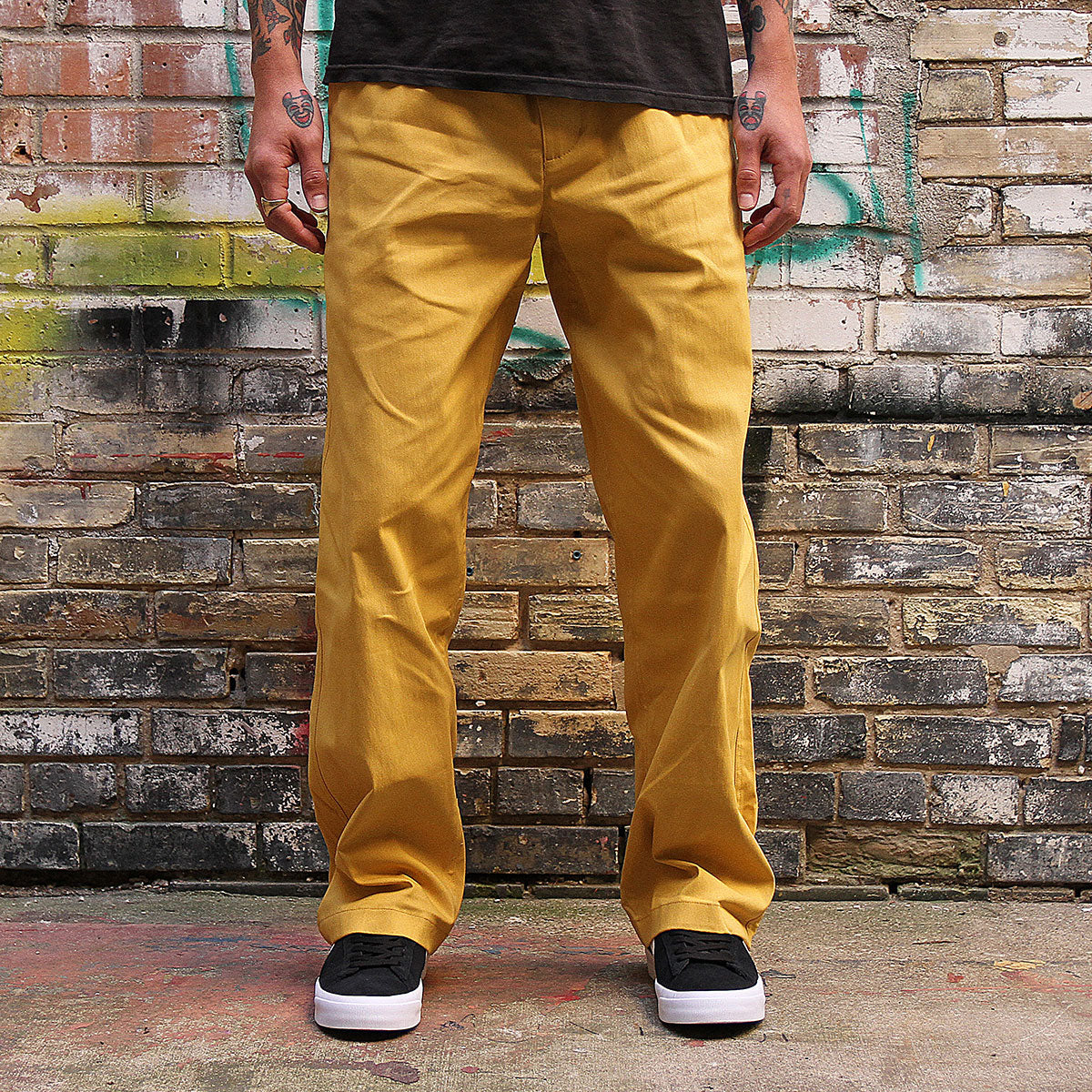 Loose Fit Chino Pant