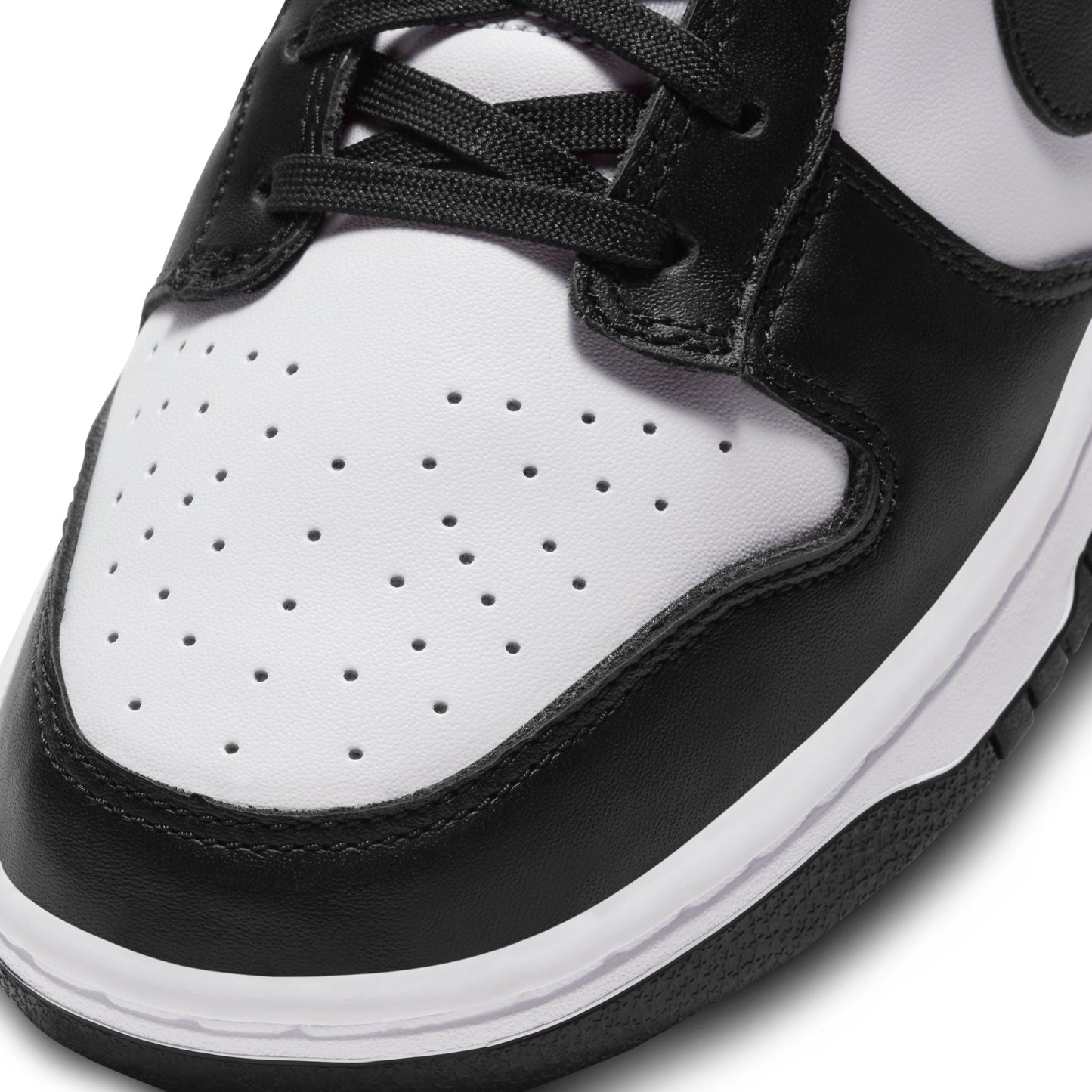 Nike Dunk Low Retro Panda 🐼