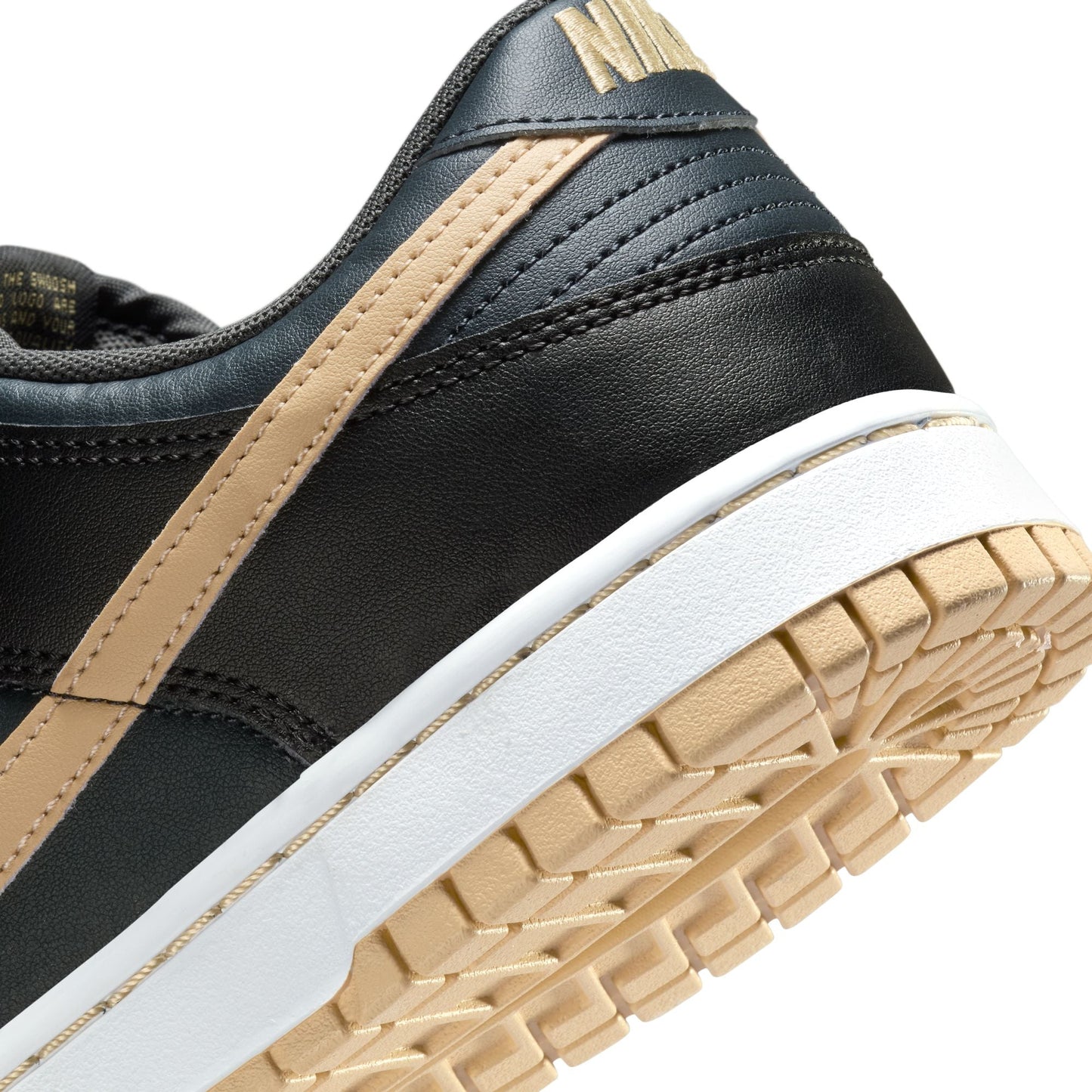 Nike Dunk Low Retro Sesame