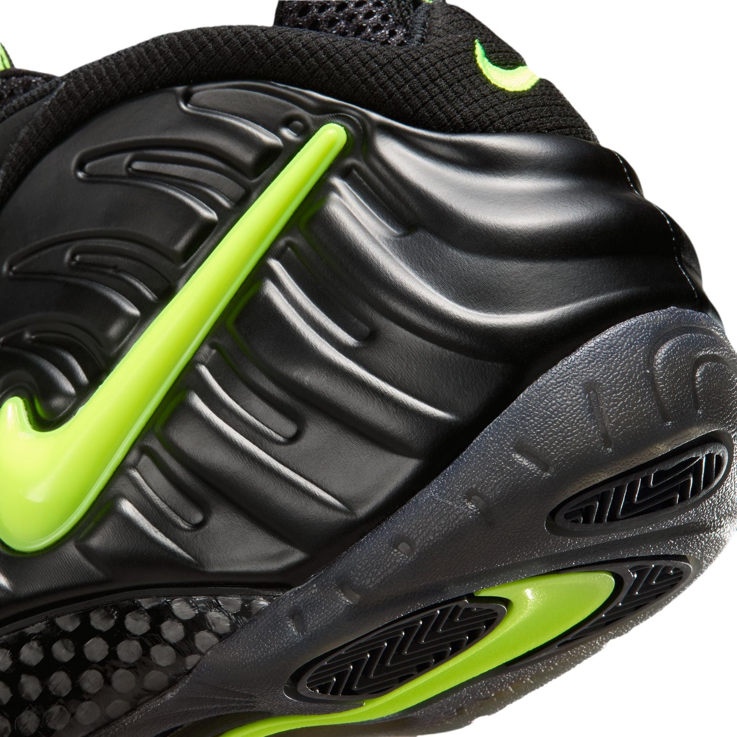 Nike Air Foamposite Pro Voltage ⚡️